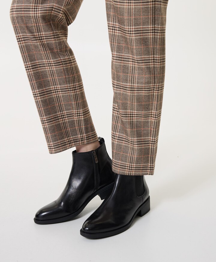 dames enkellaarzen zwart