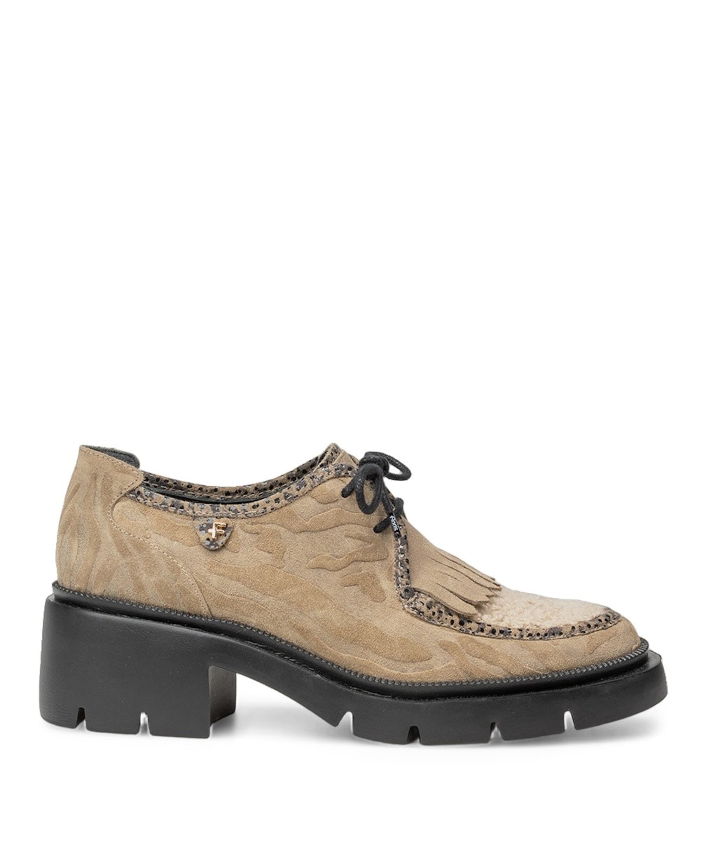 dames veterschoenen beige