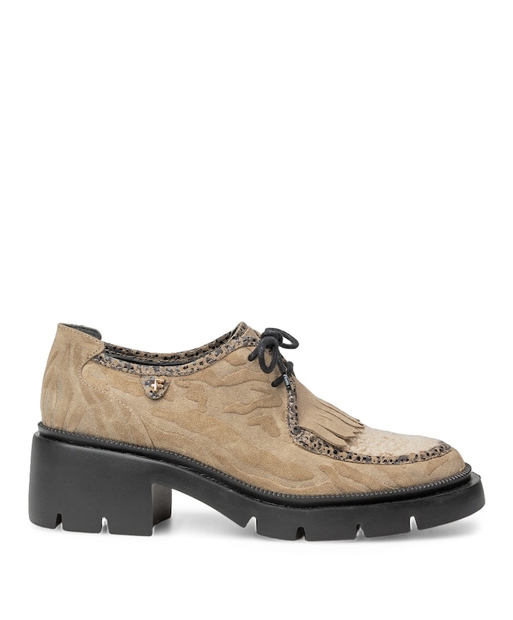 dames veterschoenen beige