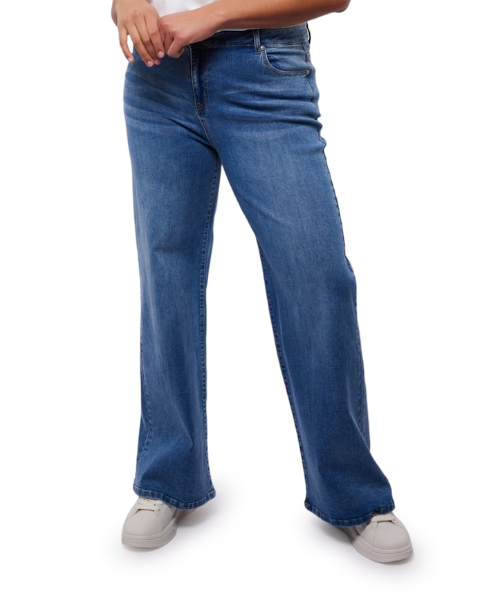 Essentials: Neona dames jeans blauw