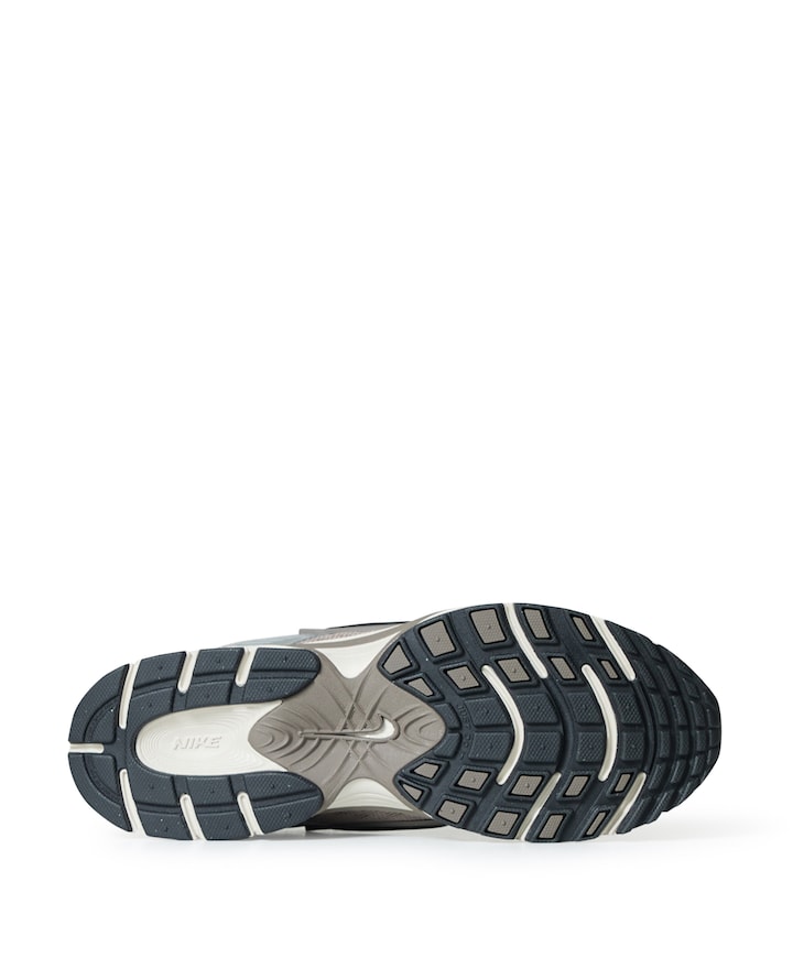 Nike V5 Rnr heren sneakers bruin