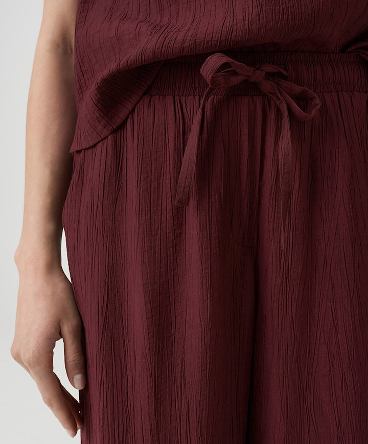 Marou crinkled dames broek bordeaux