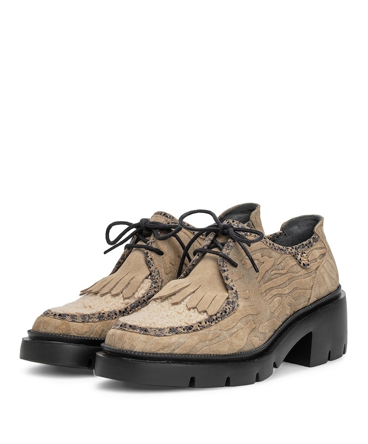 dames veterschoenen beige