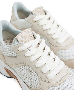 Ross Jaden Deblon (L) sneakers beige