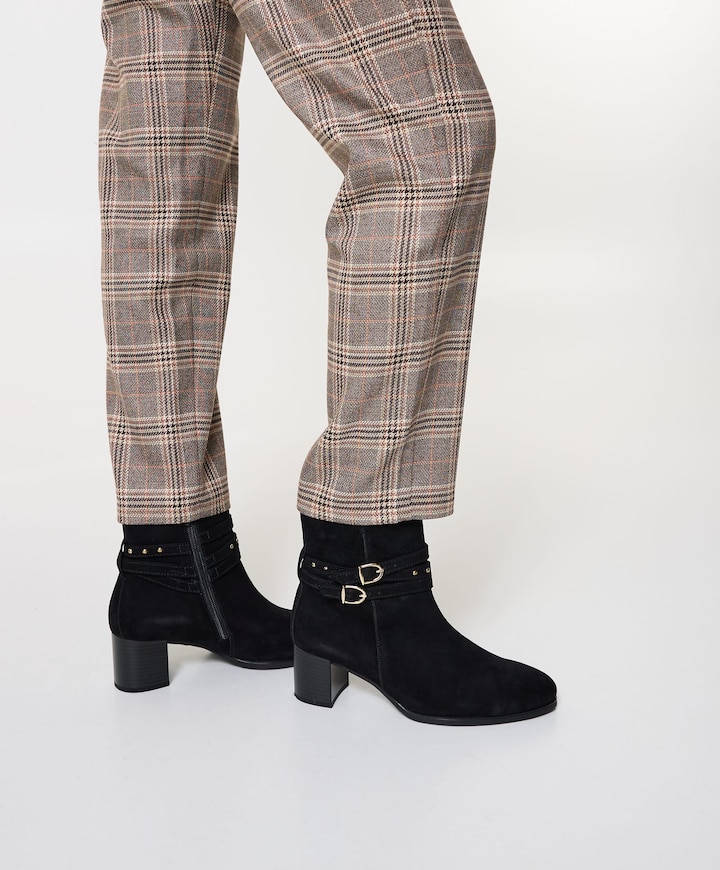 dames enkellaarzen zwart