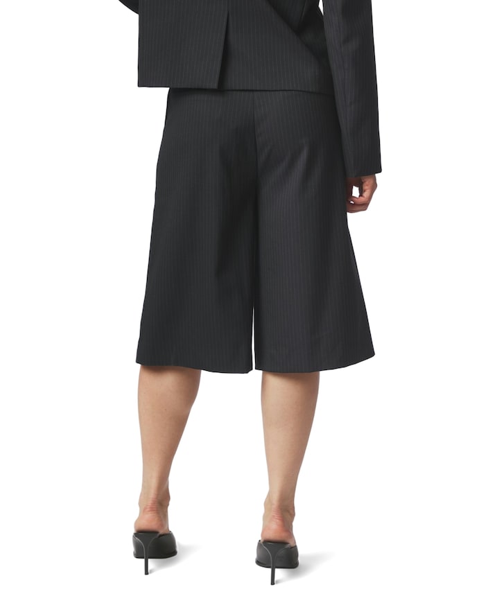 Rima Slim Pinstripe dames bermuda blauw
