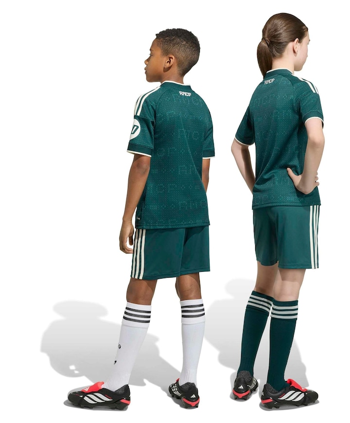 Real Madrid uitshorts REAL A SHO