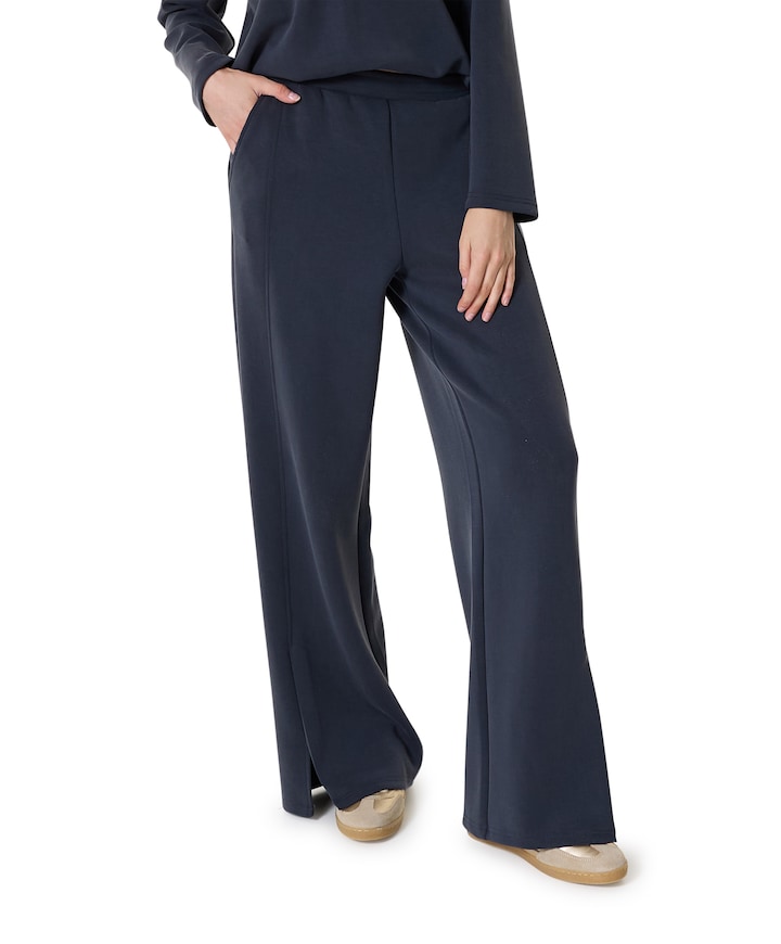 Regular length with straight wide leg broek grijs