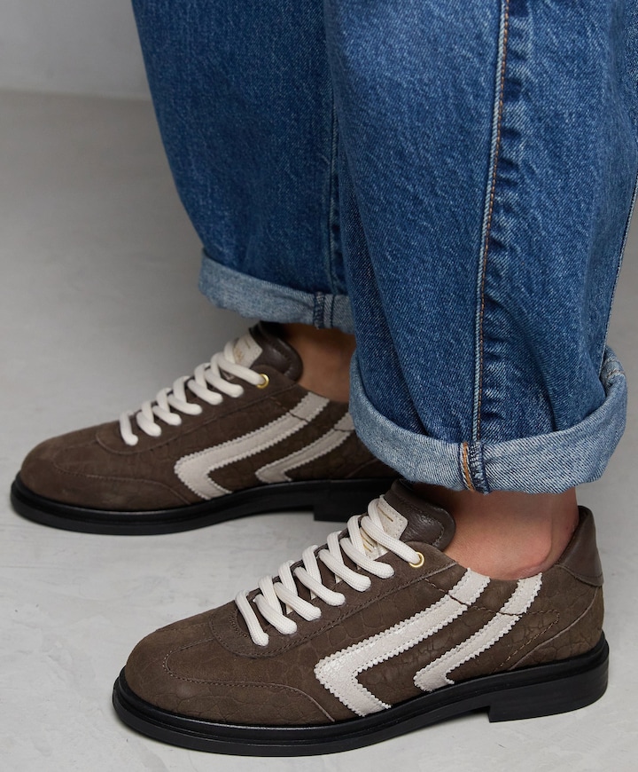 Fae Lois dames sneakers bruin
