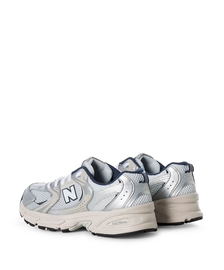 530 sneakers wit