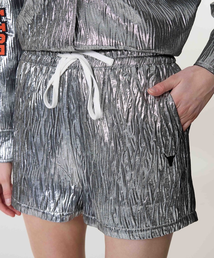 SILVER CRINKLE SHORTS dames korte broek zilver