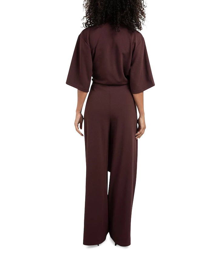 With short sleeves dames jumpsuit bordeaux