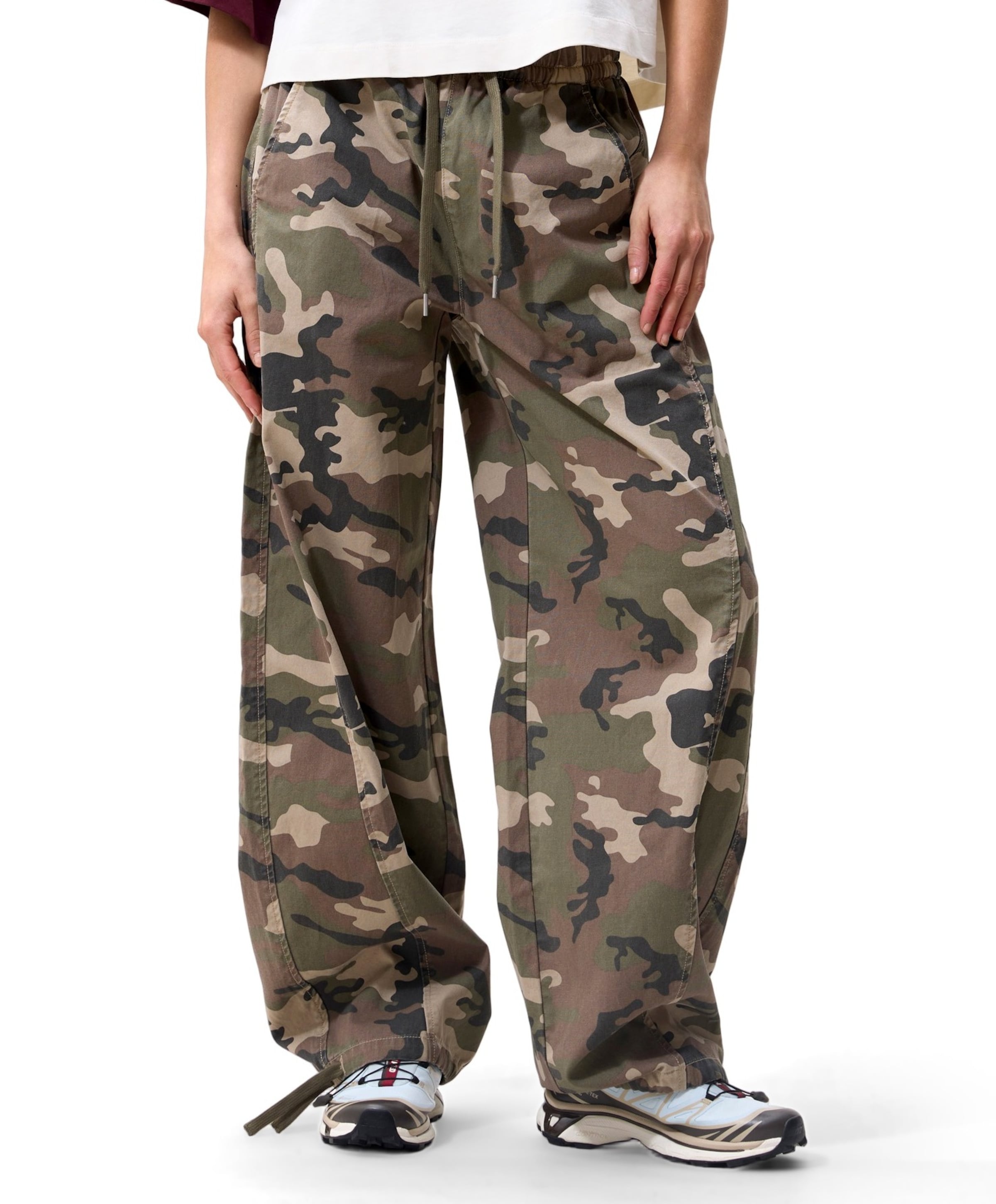 Barrel fit camo jogger dames broek groen
