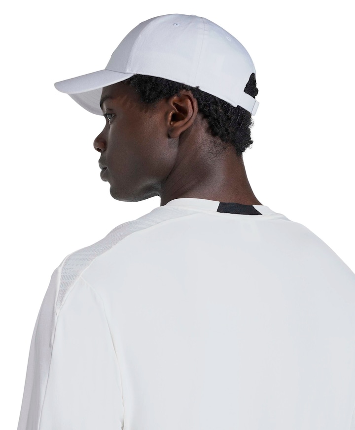 Cap wit