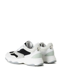 sneakers wit