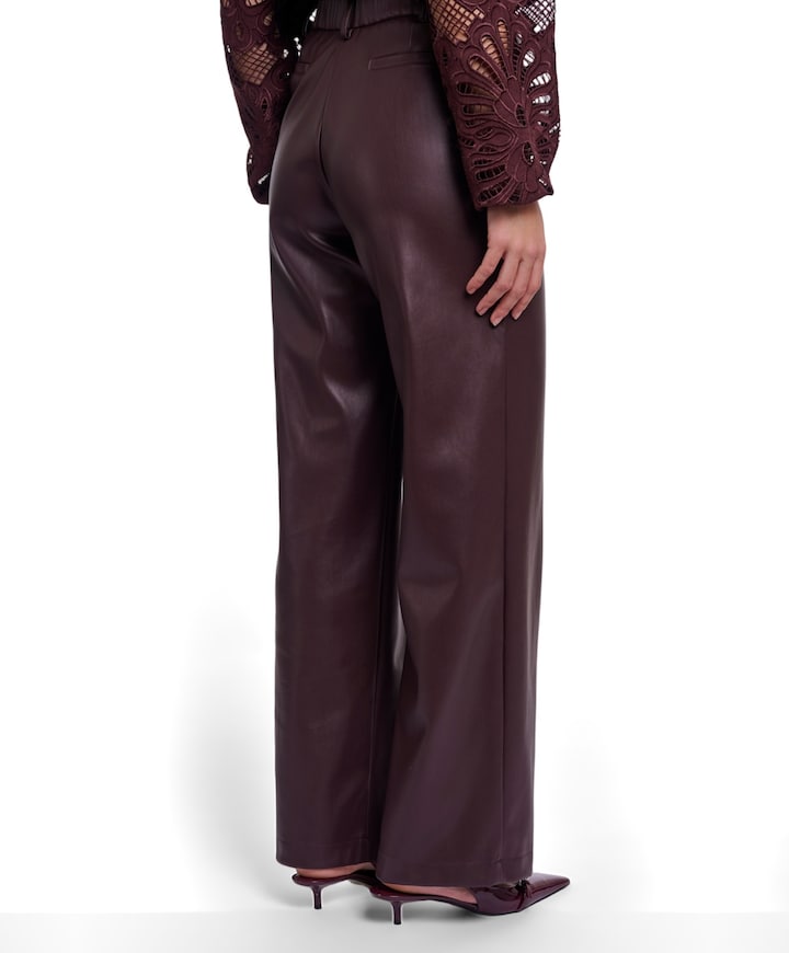 Regular length faux leather dames broek bruin