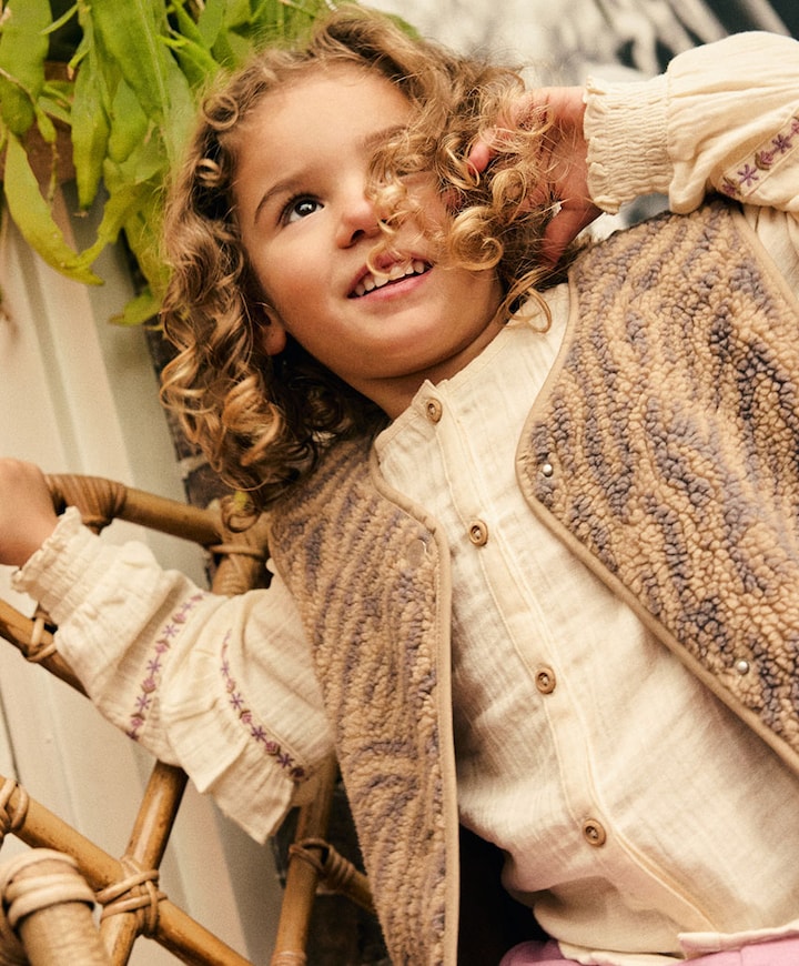 Meisjes gilet beige