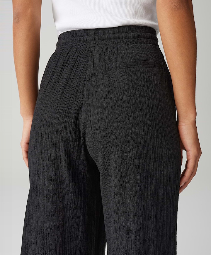 Mileni crinkle dames broek zwart