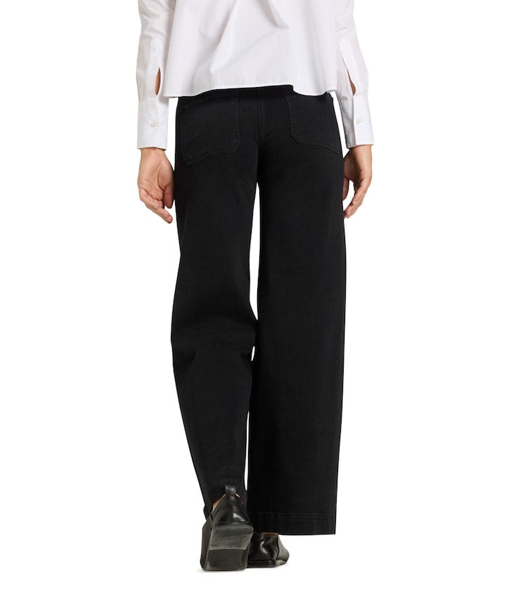Ada patched pocket dames jeans zwart