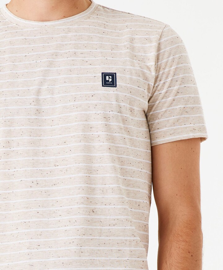 T-shirt beige