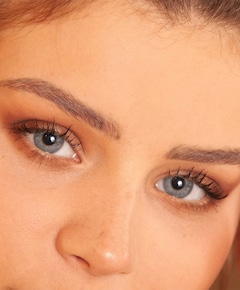 Wenkbrauw make-up bruin