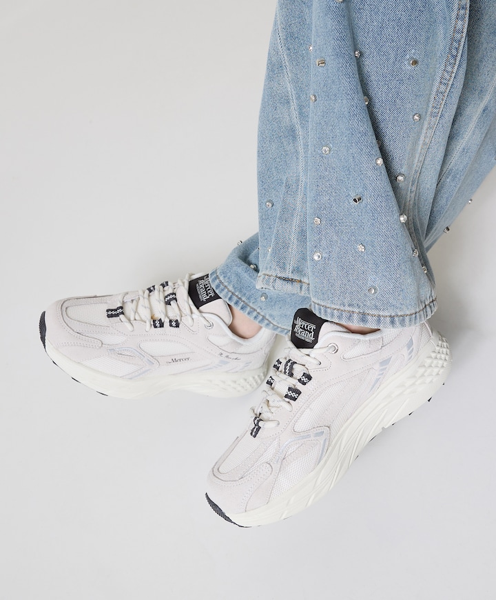 The Re-Run MAX Suede dames sneakers wit