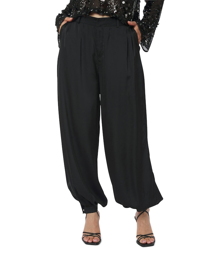 Fayla Drapy Satin Balloon dames broek zwart