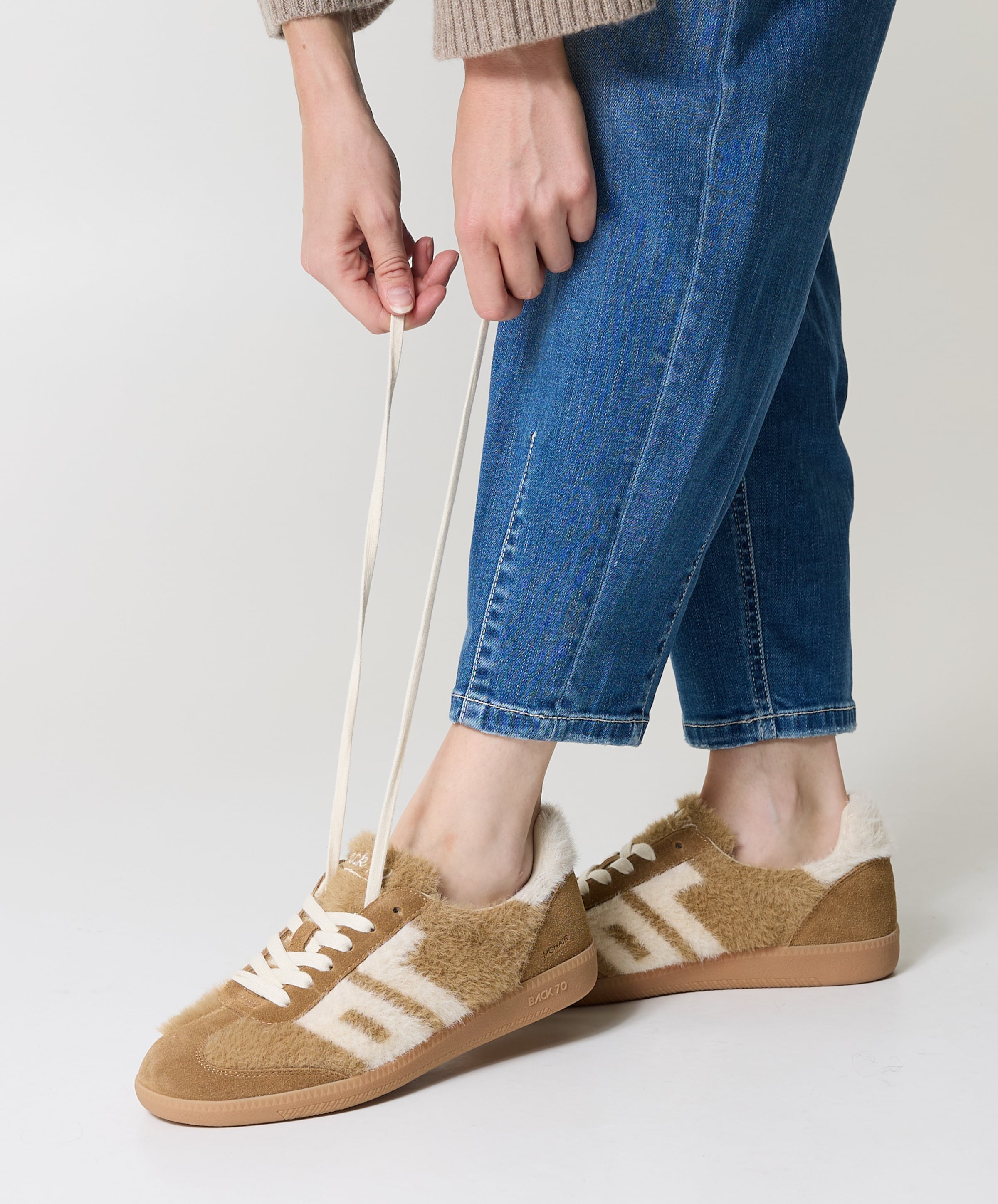 MOHAIR dames sneakers bruin