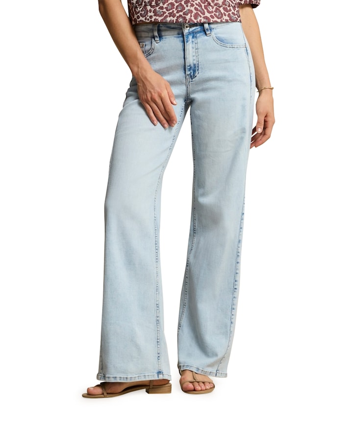 Claudette Slanted Seam Light Bleach dames jeans blauw