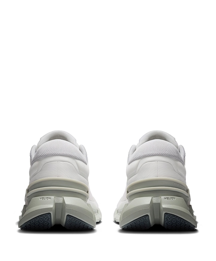 Cloudflyer 5 Women dames runningschoenen ecru