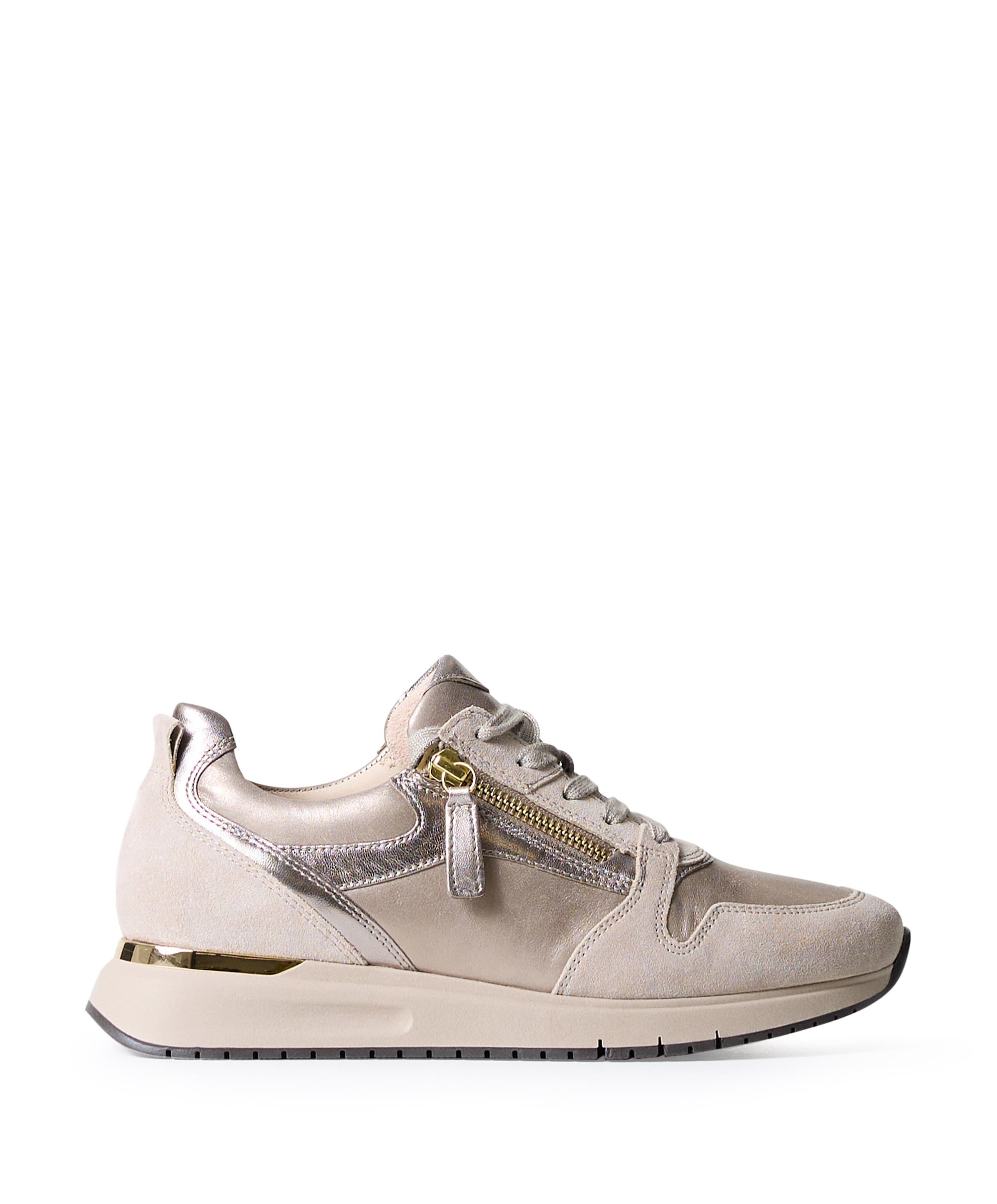 sneakers beige