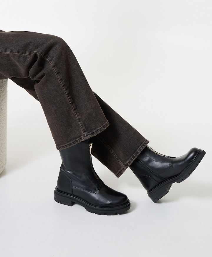 Yae enkellaarzen zwart