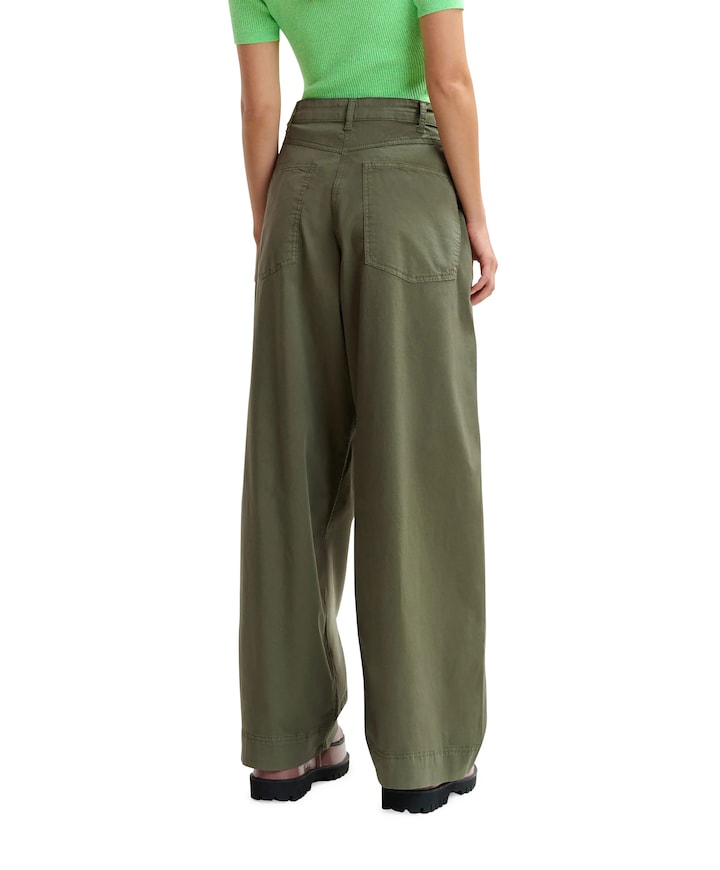 Jumpy garment dye dames broek groen