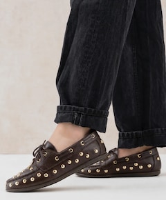 Latty big studs dames instappers bruin