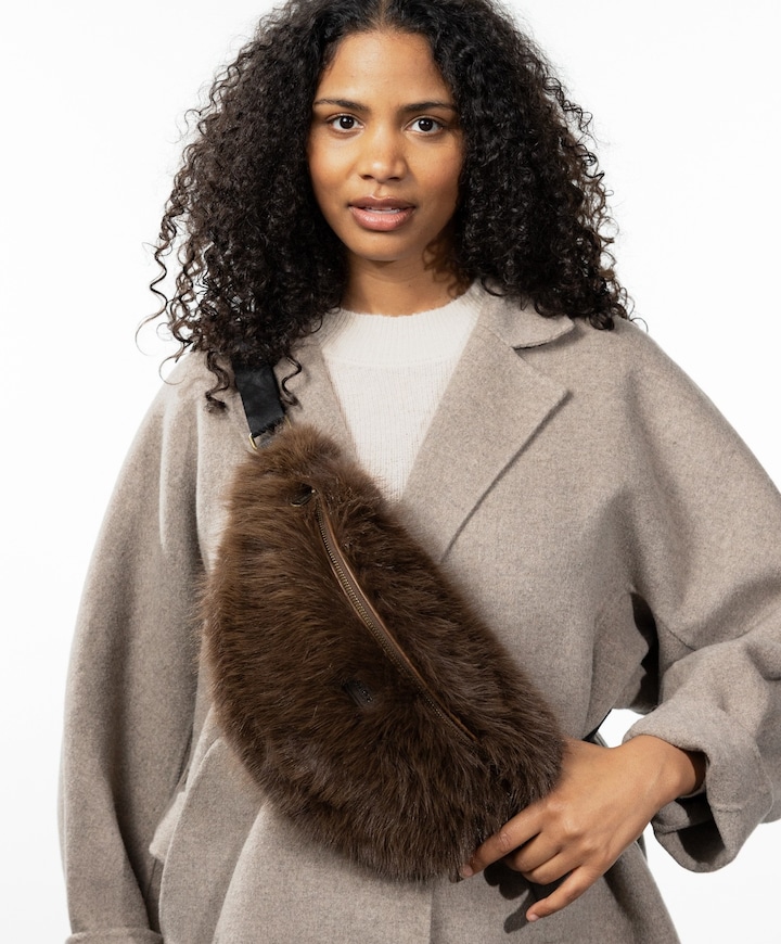 Crossbodytas bruin