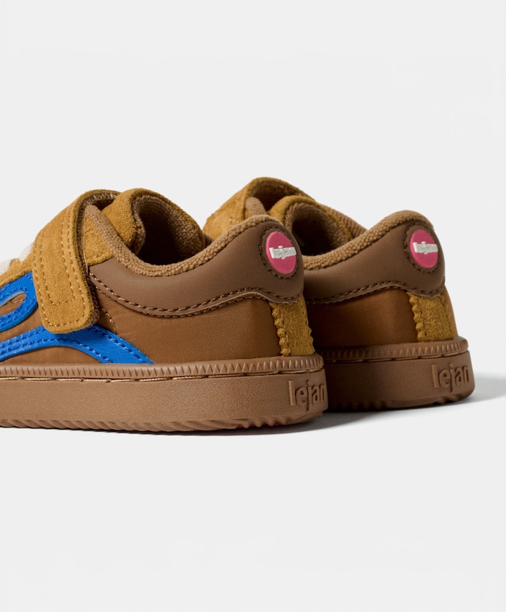One uniseks sneakers  bruin