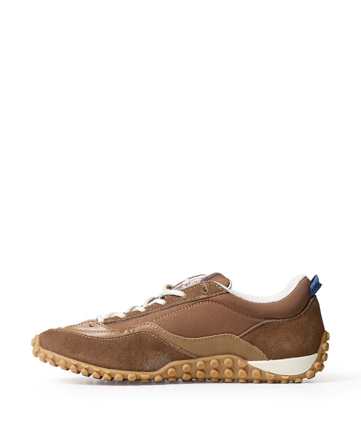 CHECKMATE DRIVER dames sneakers bruin