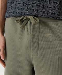 Q261117  heren korte broek groen