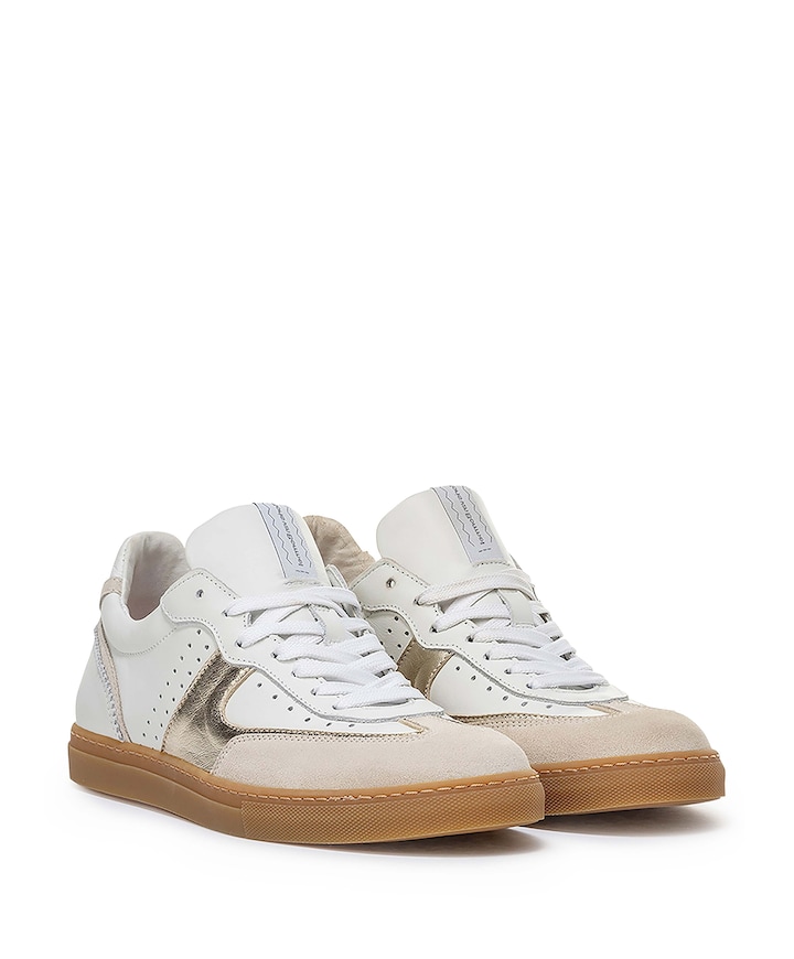 sneakers wit