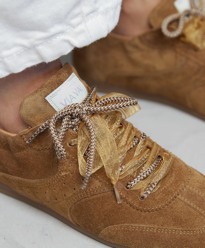 June Haylee dames sneakers bruin