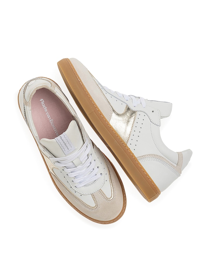 sneakers wit